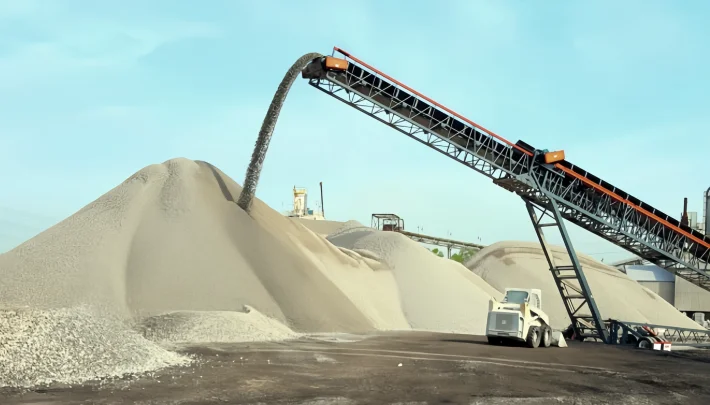 mobile stacking conveyors