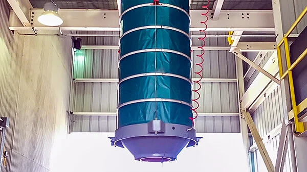telescopic loading spout for dry fine powder loading