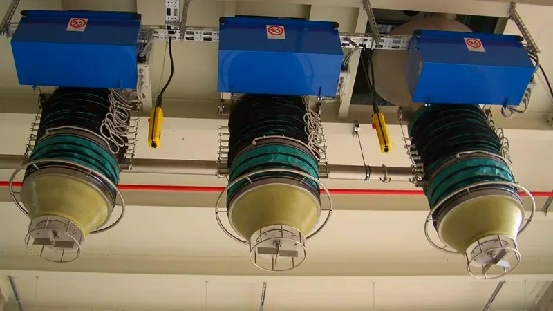 telescopic loading chute for silo or tank truck loading