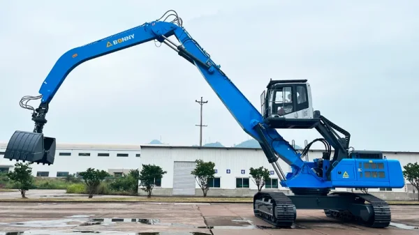 Diesel-powered Mobile Material Handler