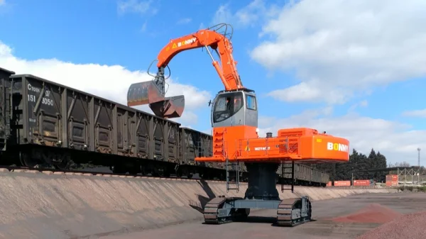 Tracked Mobile Material Handler