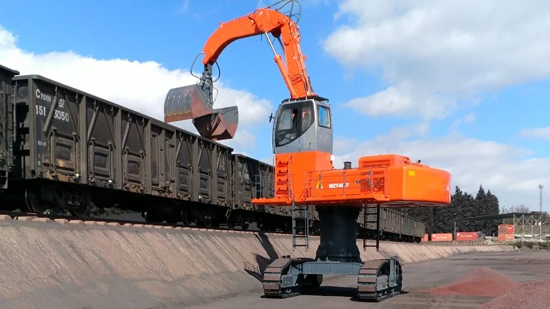 mobile bulk material handling machine for rail wagon loading unloading