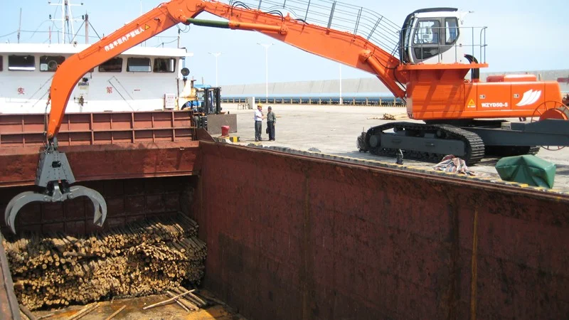 Tracked Timber Handler