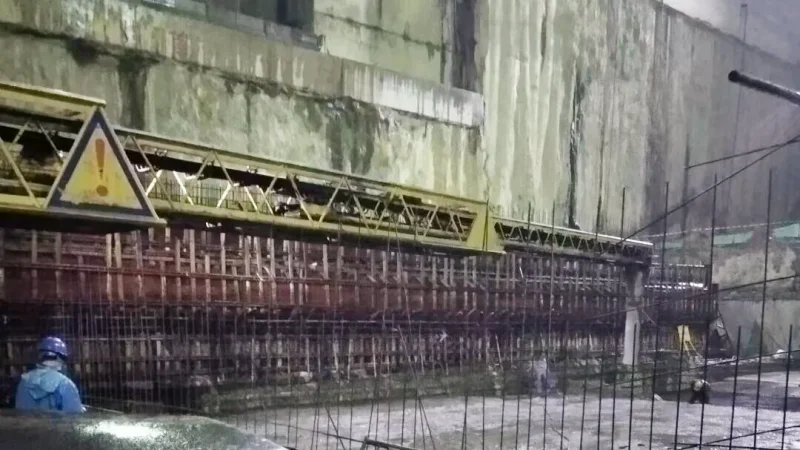 Concrete Placing Machine for Dam Building