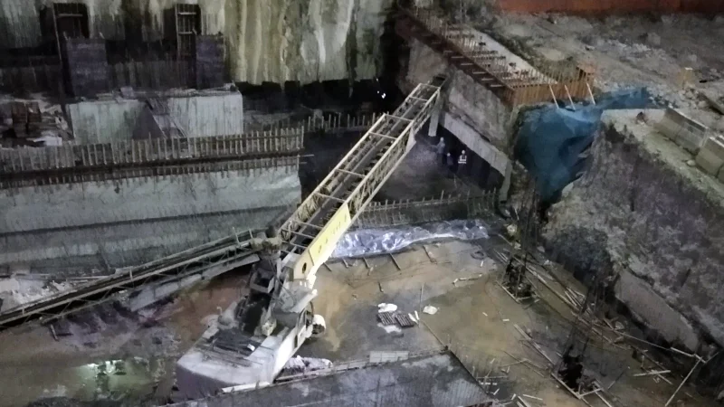 Concrete Placing Machine for Road Building