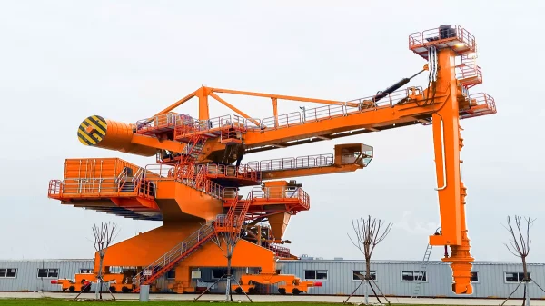 screw ship unloader
