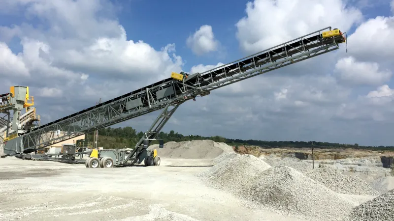 Mobile Aggregate Stackers